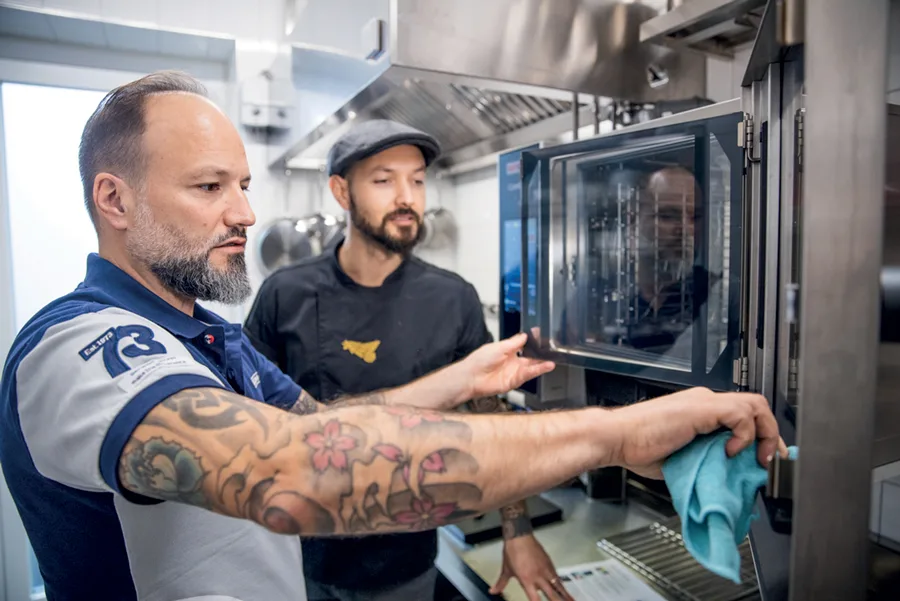 Fermo macchina? Impossibile nelle cucine professionali.