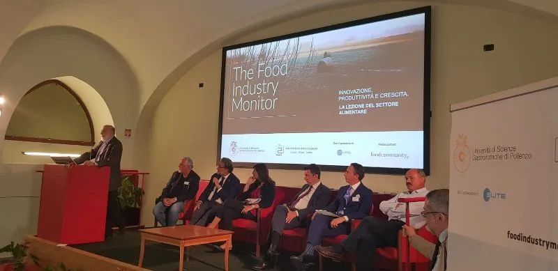 The Food Industry Monitor