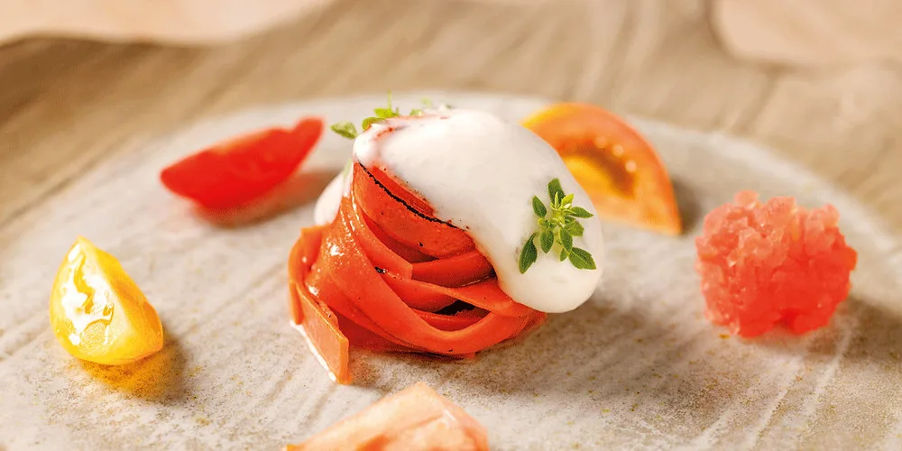 Tagliatelle arrosto, pomodori, enfleurage di manzo, ricetta del ristorante Pulejo di Roma