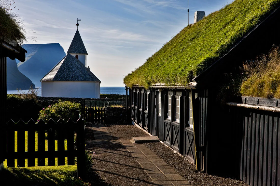 Estate di natura e cultura alle Isole Faroe.