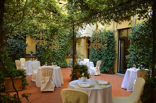 A cena nelle esclusive terrazze del Majestic di Bologna