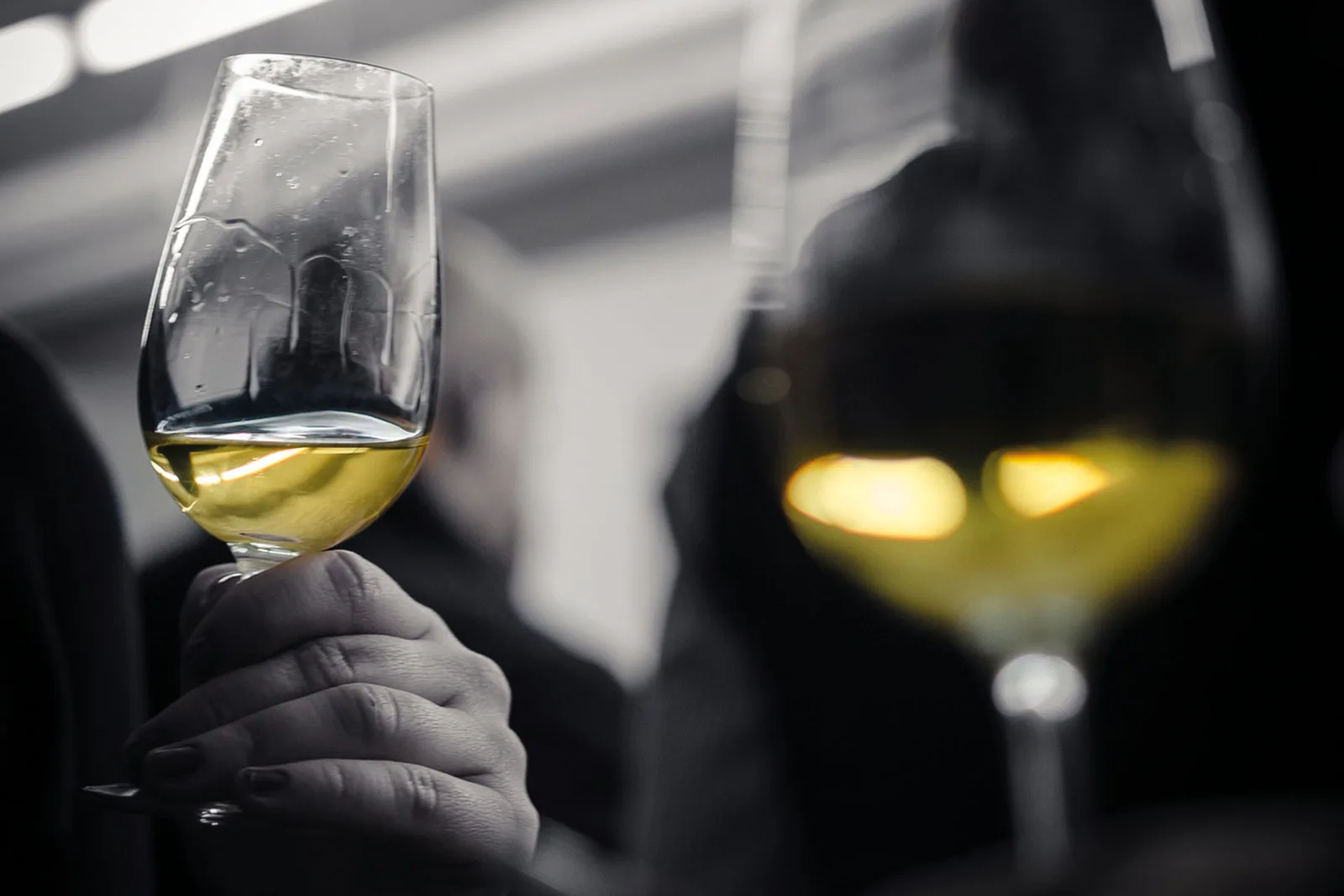 MOLTI VINI PARTONO FRANCESI MA FINISCONO DRAMMATICAMENTE ITALIANI