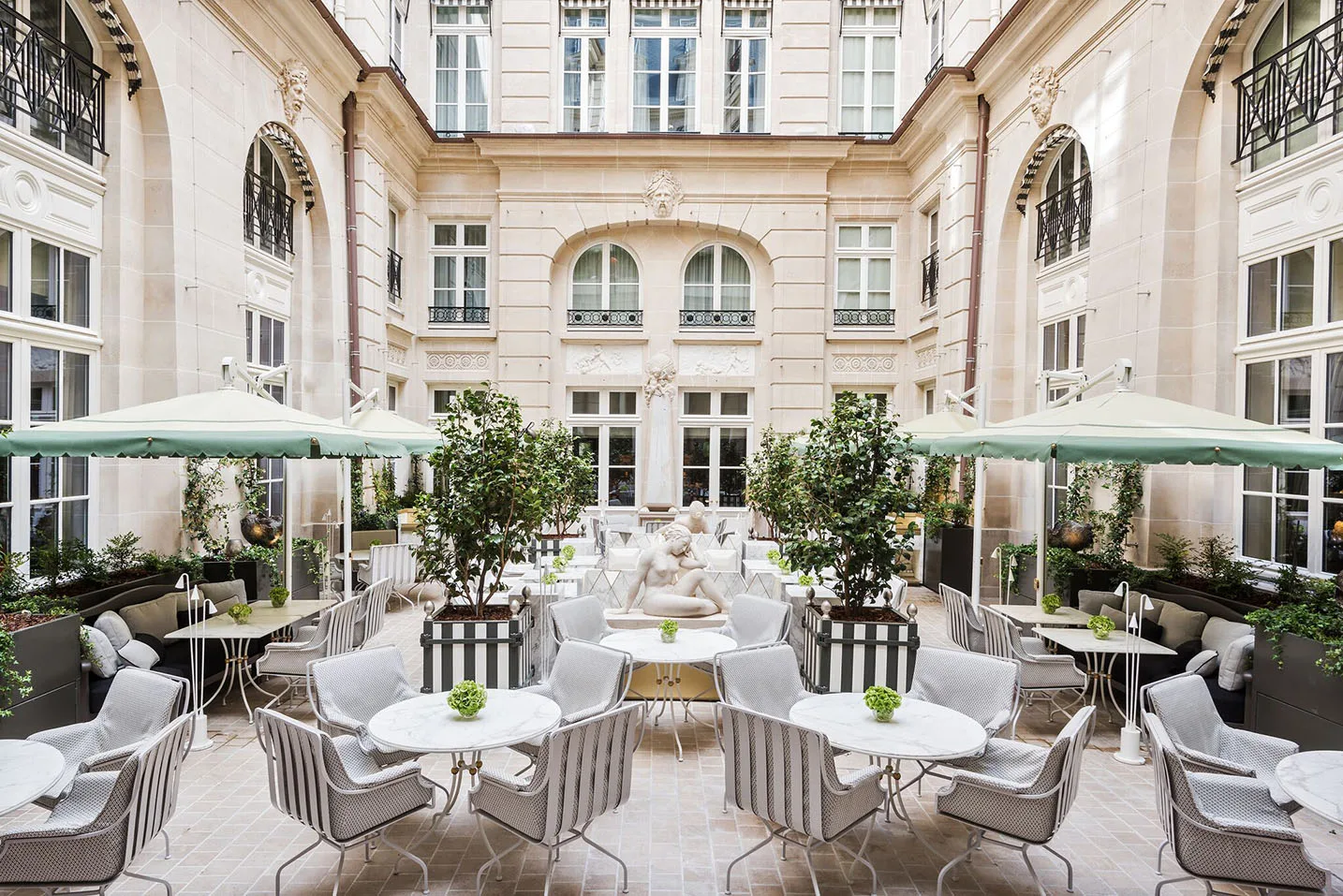 Hôtel De Crillon, a Rosewood Hotel, riapre