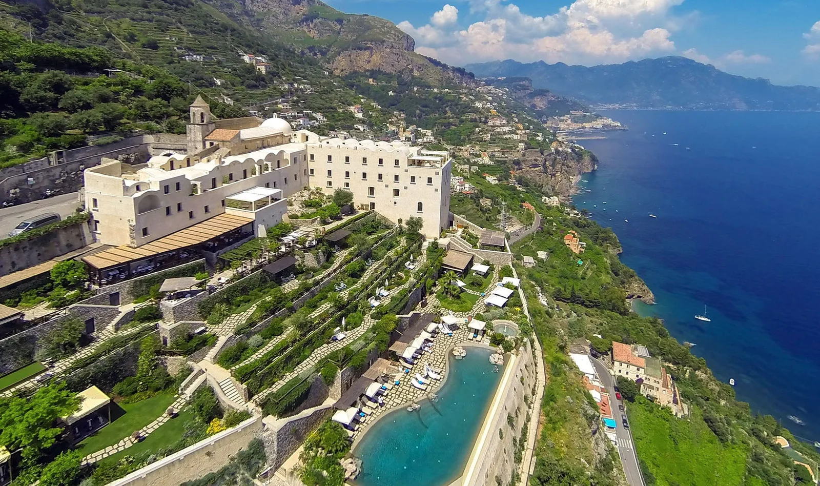 Il Monastero Santa Rosa Hotel & Spa di Conca dei Marini (SA) è 1° nella classifica Top Hotels in Italy