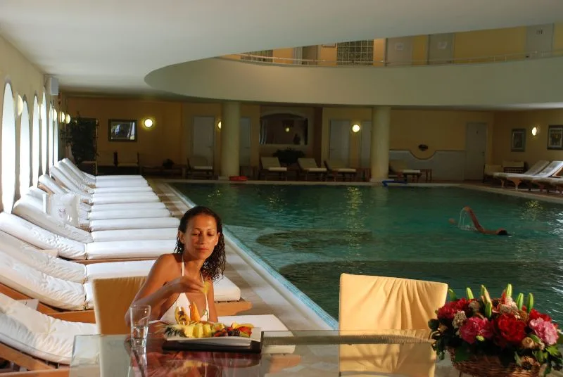 Ridurre i rischi di un cattivo stile di vita con le terme, l’alimentazione e l’esercizio fisico