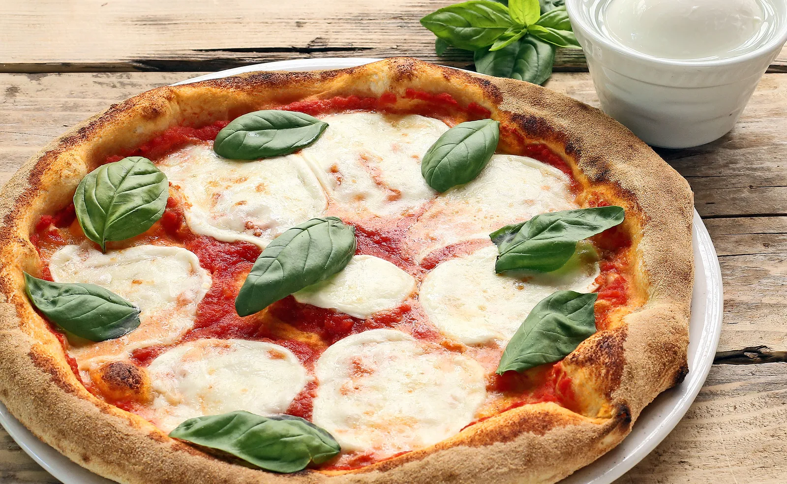I campioni della pizza campana onorano la pizza di Rossini