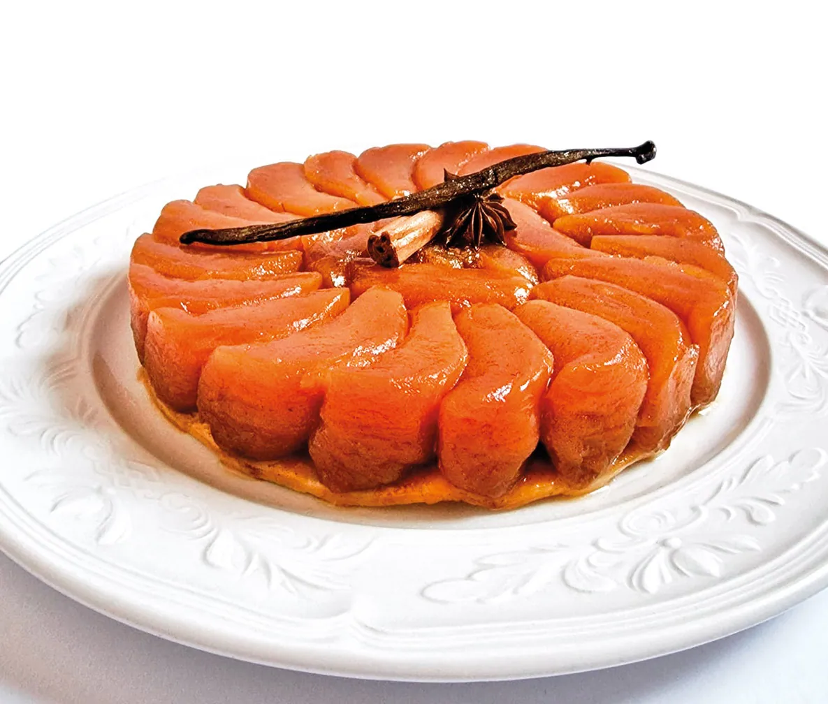 Tarte Tatin: storia di un’icona della pasticceria nata per sbaglio