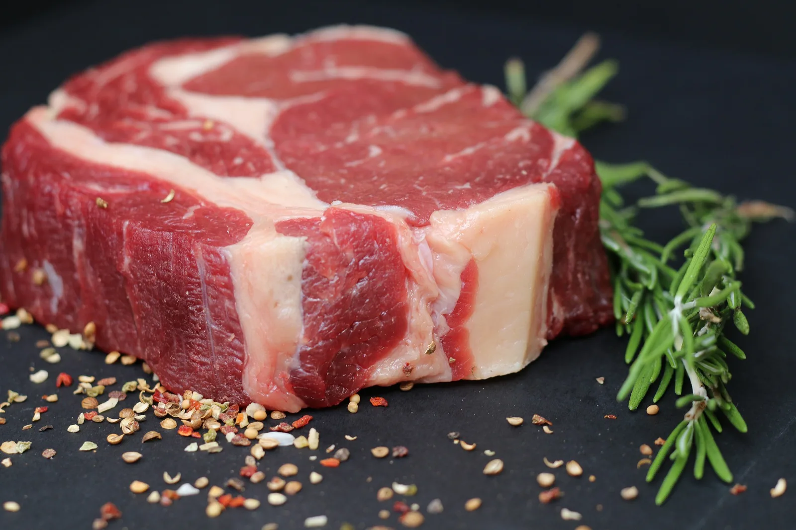 Carne rossa, quanta ne mangiamo
