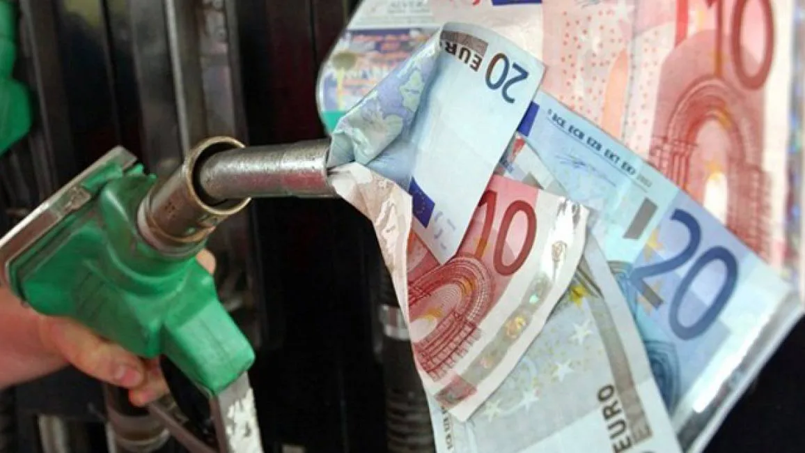 BENZINA SUL FUOCO