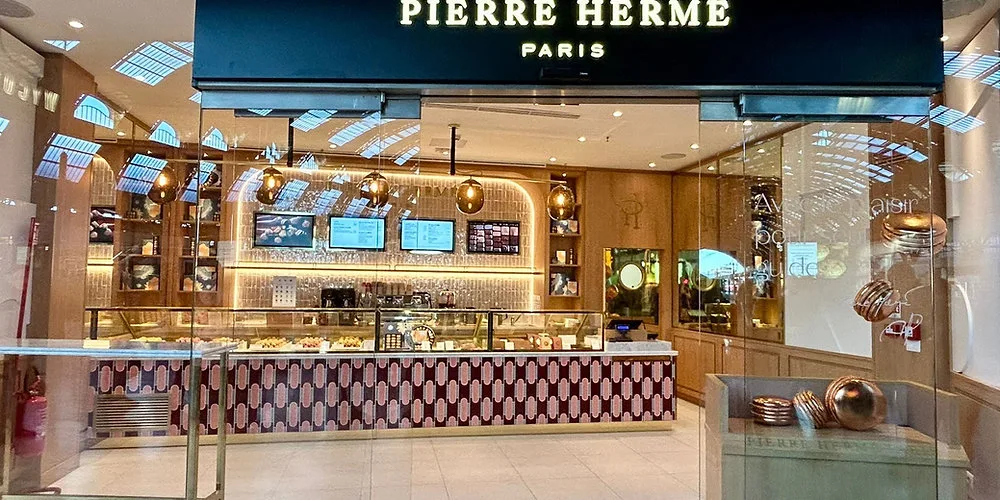 La prima boutique di Pierre Hermé in Italia ha aperto a Milano Centrale
