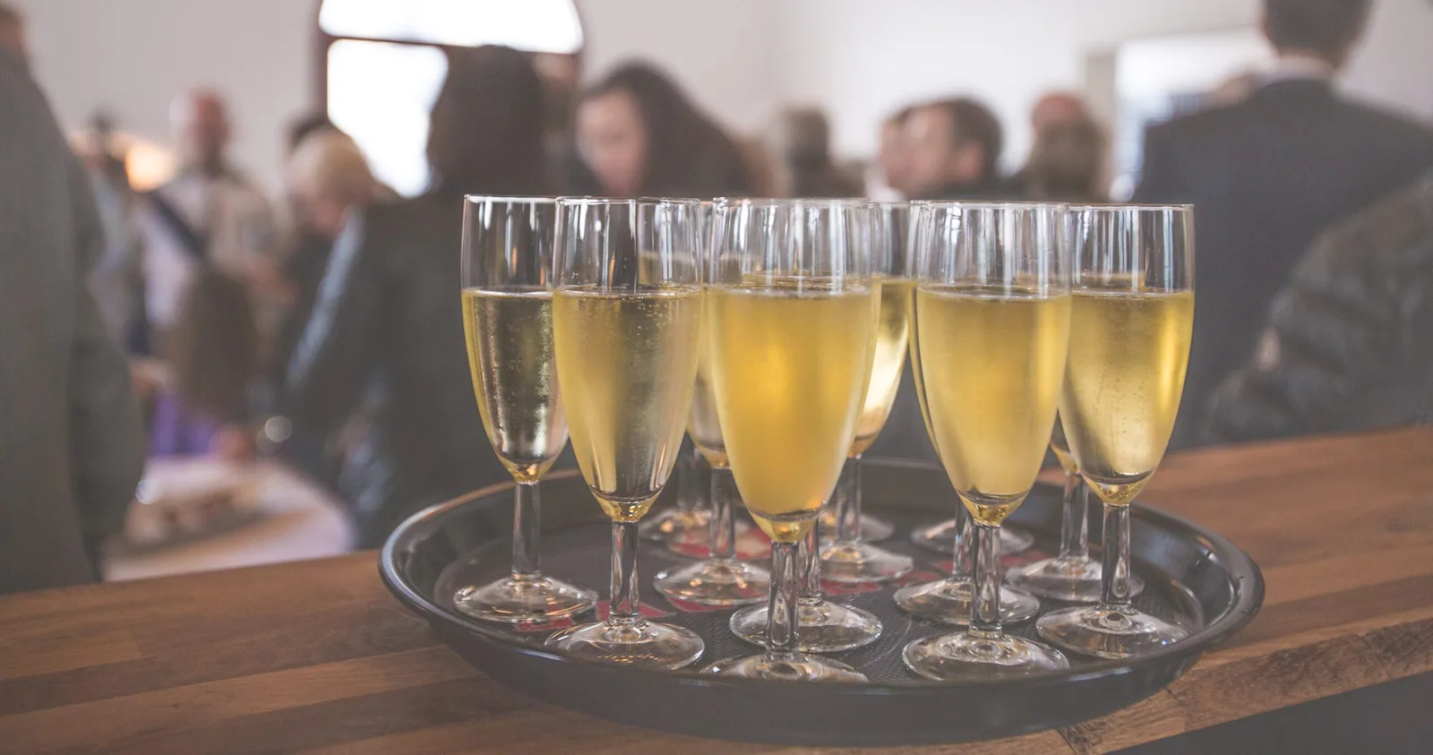 In Italia un genitore su tre lascia bere alcol ai figli durante le vacanze