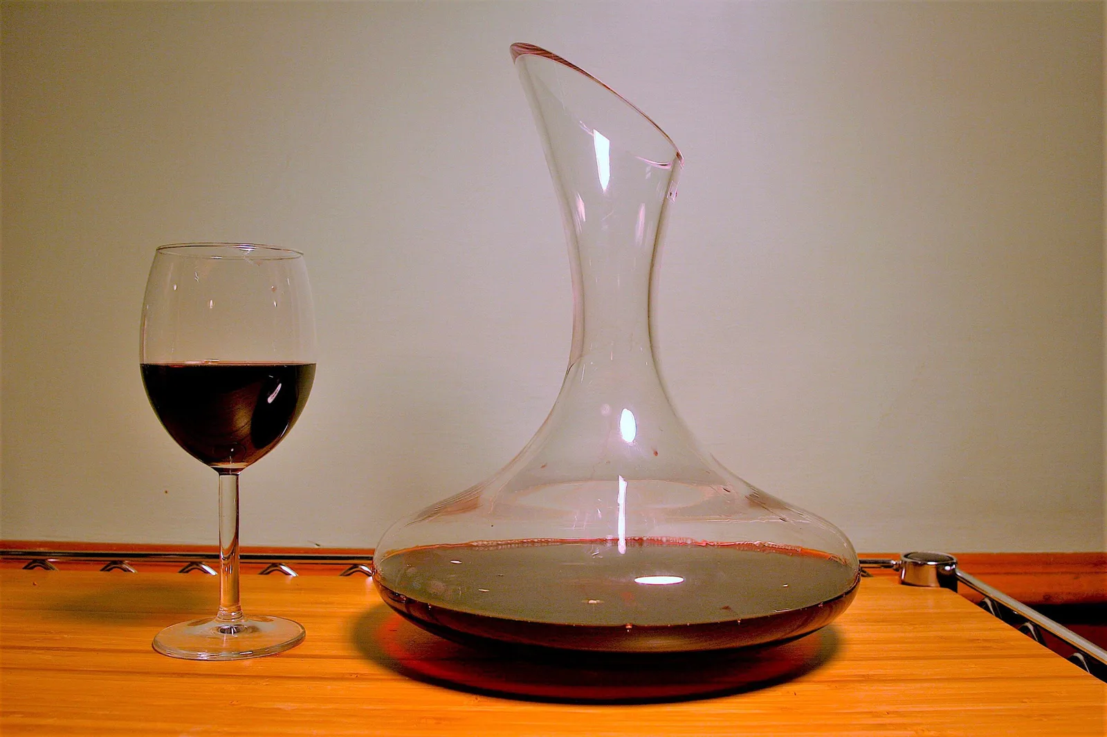 Miti e leggende enoiche: il Decanter