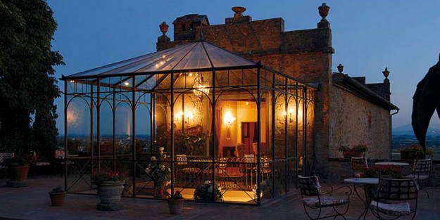 Domina la campagna toscana il Falconiere