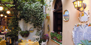  Il passato nel presente All'Antica Trattoria di Sorrento