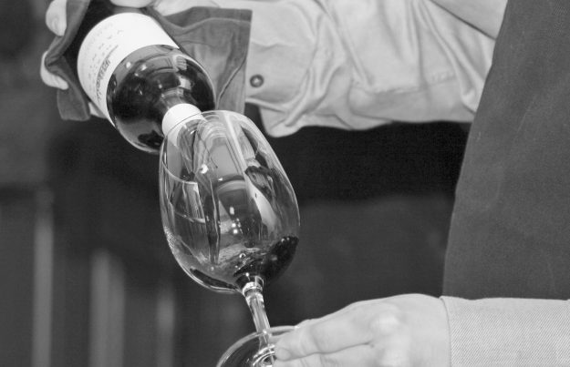 Opinion leader Opinion leader o guide? A chi dobbiamo affidarci per l'acquisto del vino?