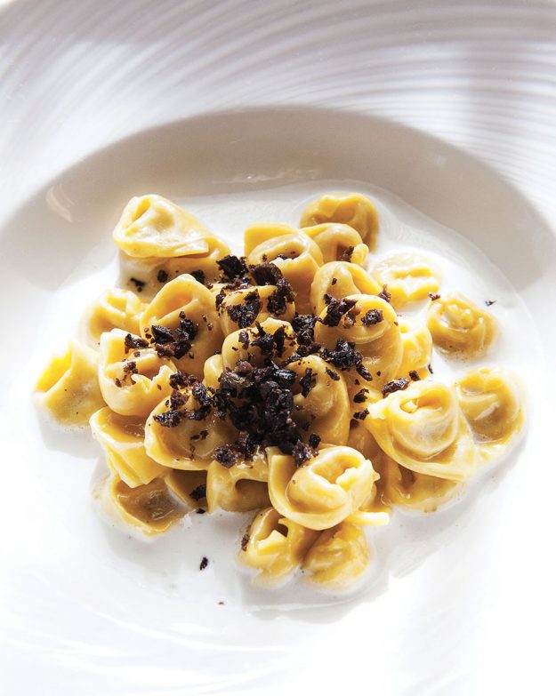 Tortellini alla moda di Bologna