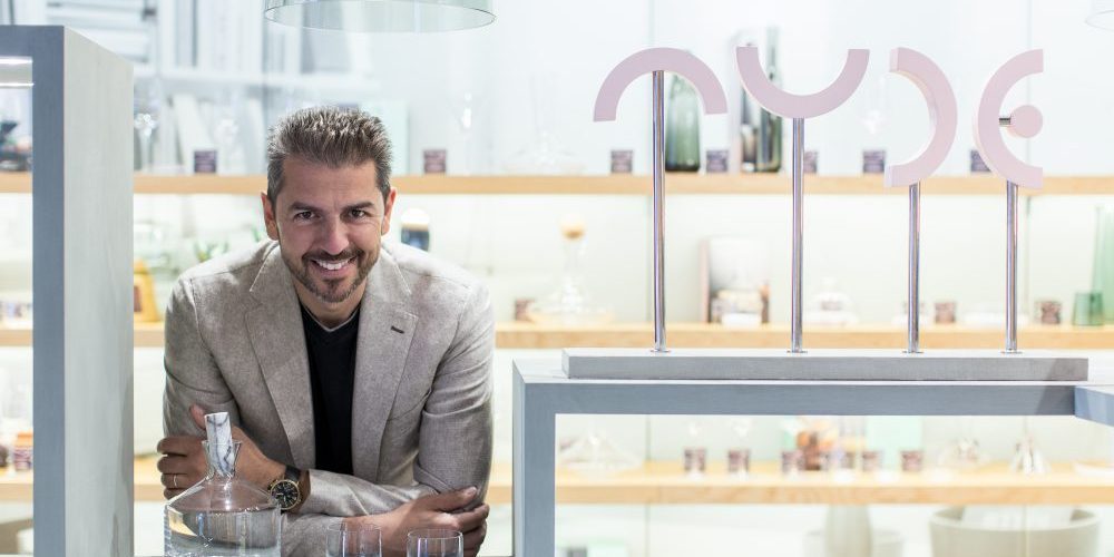 Nude-e-Andrea Berton Partnership Nude con Andrea Berton