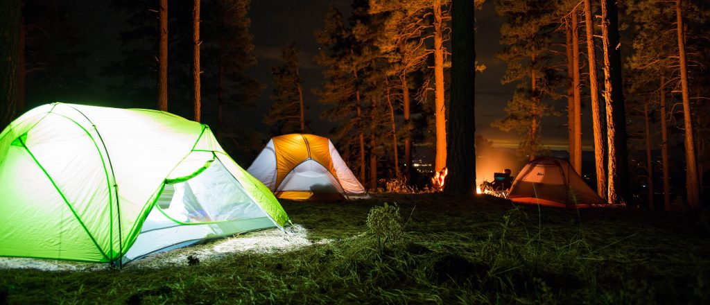 10 oggetti indispesabili per le vacanze in campeggio