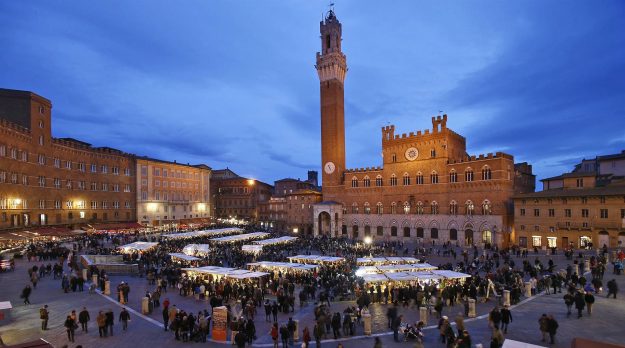 Mercato nel Campo a Siena