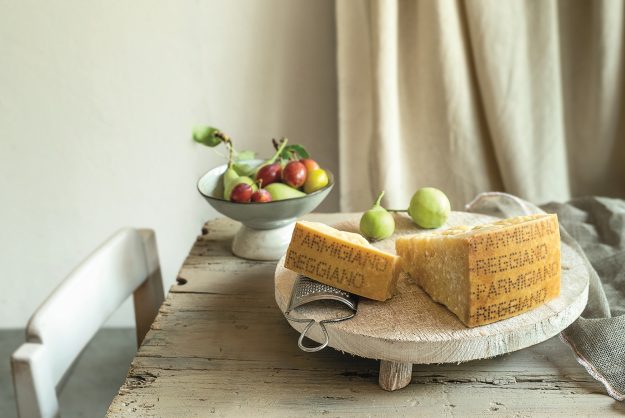 Parmigiano reggiano Parmigiano reggiano non solo sano e naturale