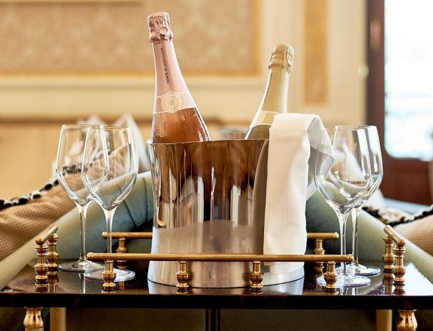 Come servire lo Champagne