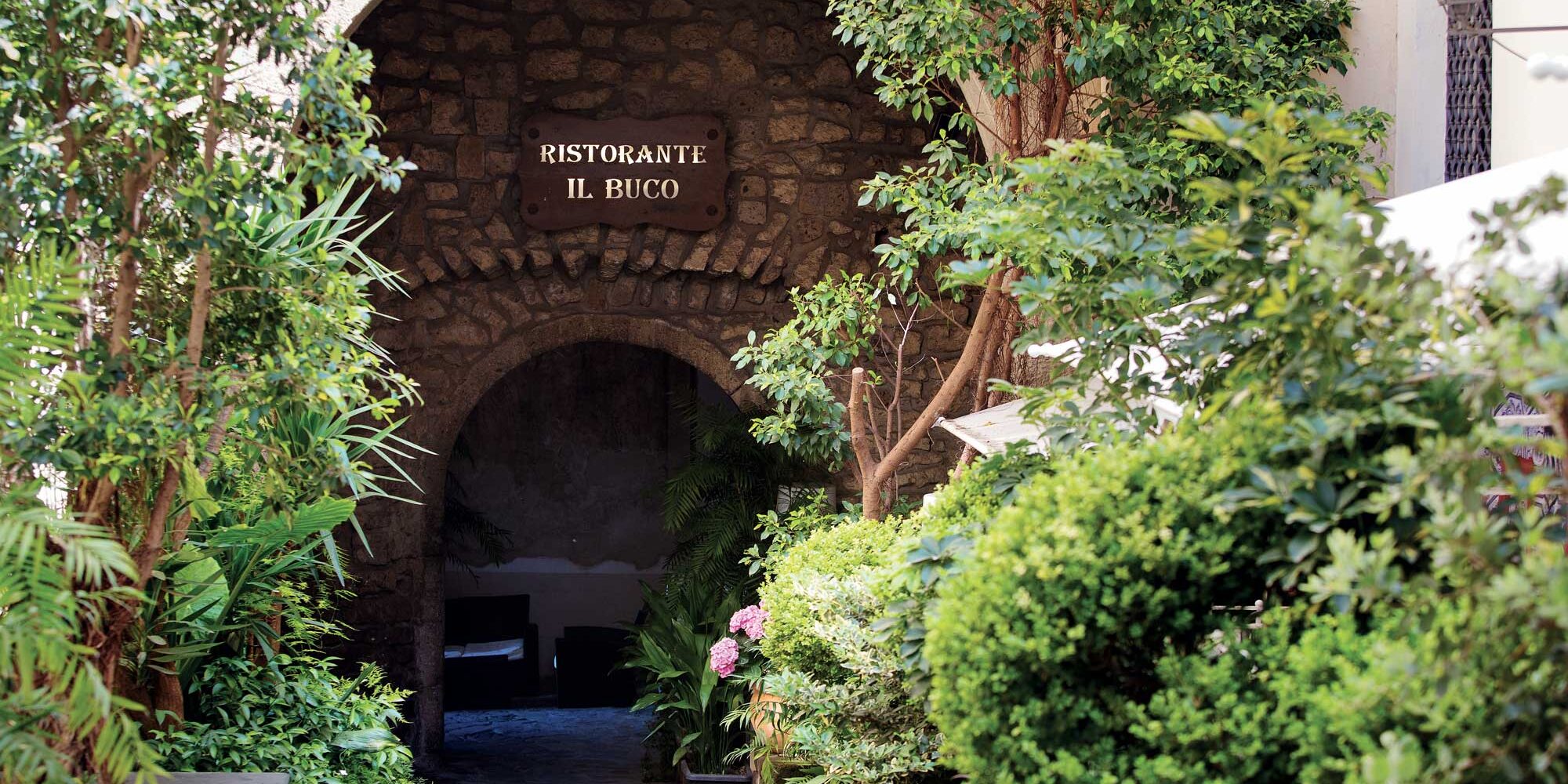 A Sorrento IL BUCO A Sorrento IL BUCO