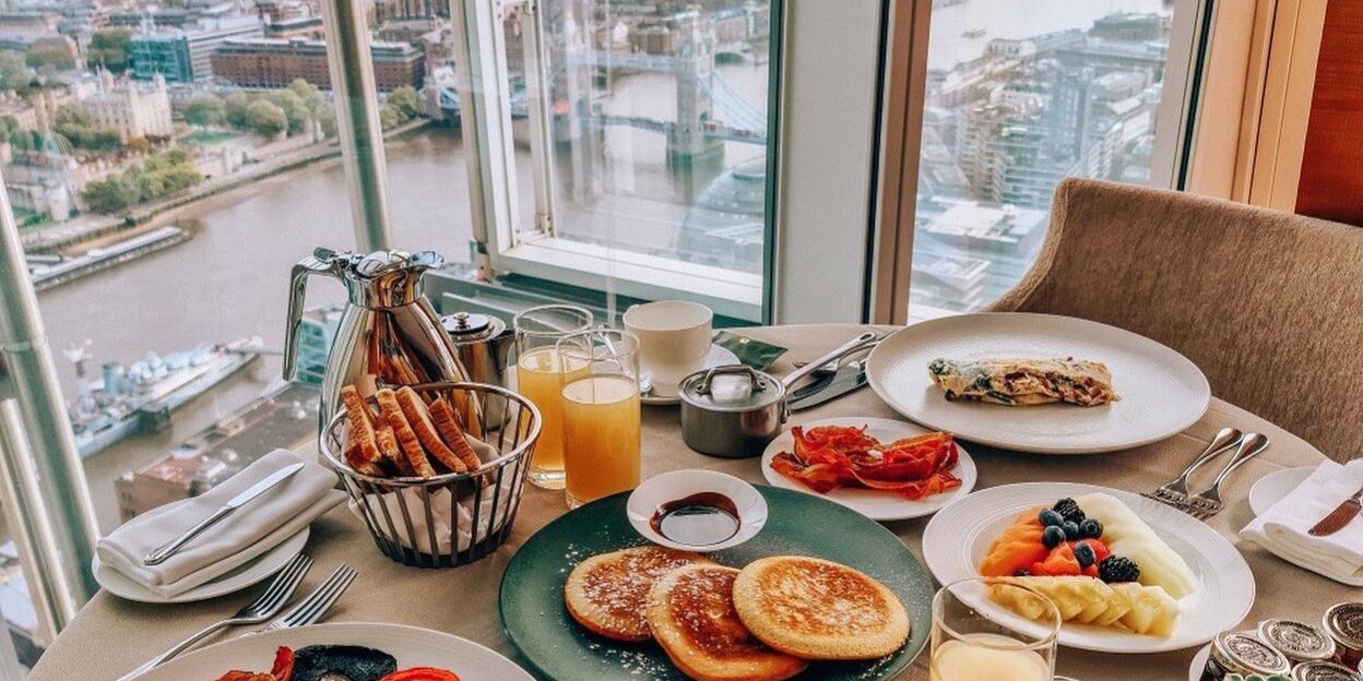 Panorama dal ristorante Ting sullo skyline di Londra Panorama dal ristorante Ting sullo skyline di Londra