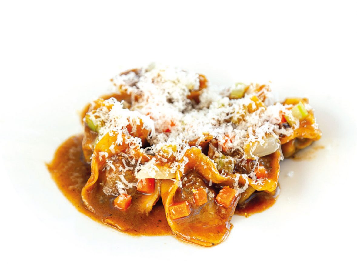 Tortelli di Genovese di manzo, finocchi e provolone del Monaco: una ricetta dello chef Antonio Gentile