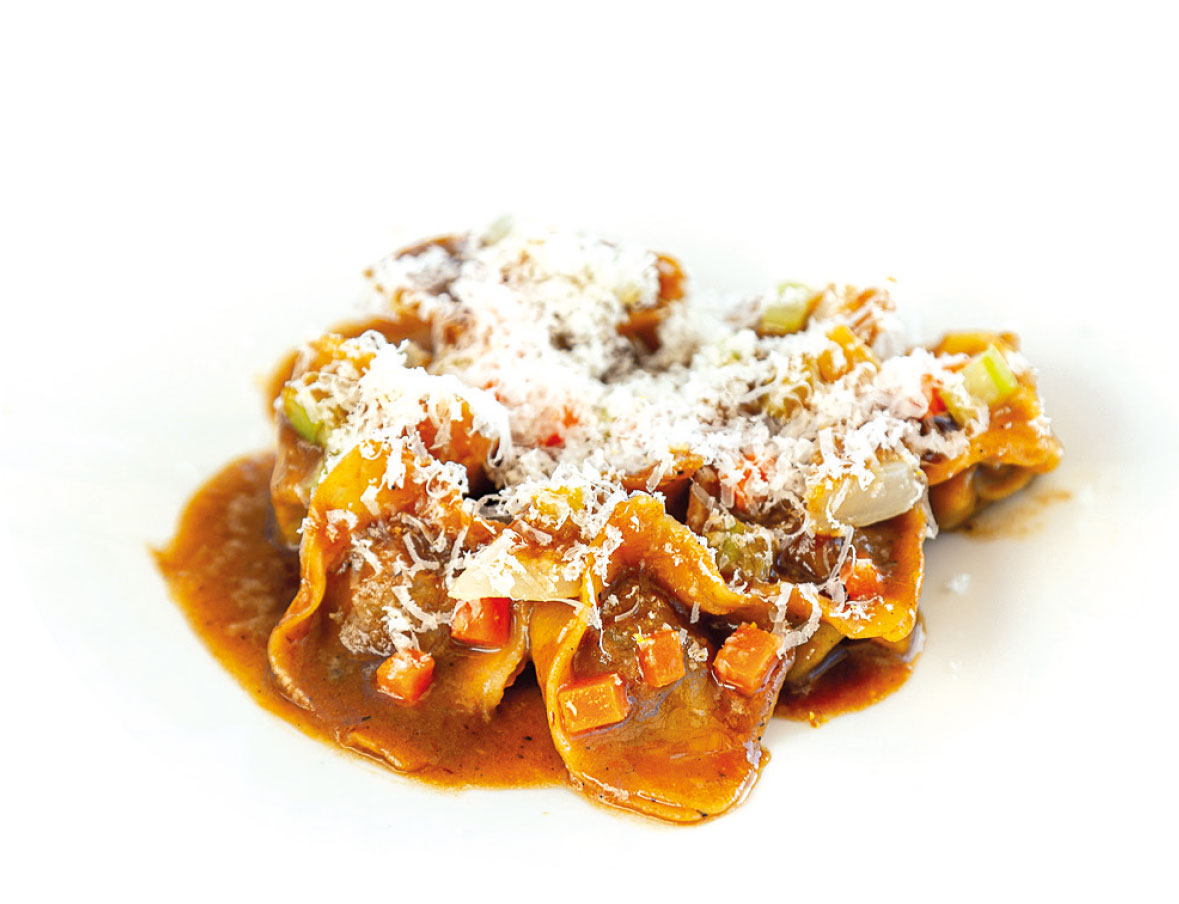 Tortelli di Genovese di manzo, finocchi e provolone del Monaco: una ricetta dello chef Antonio Gentile