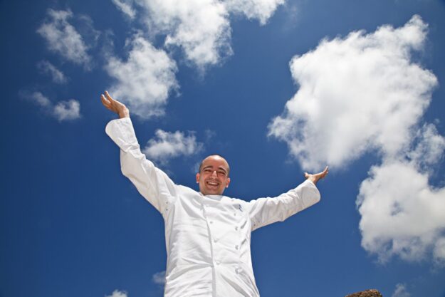 Pino Cuttaia riceve 5 Cappelli per La Madia di Licata