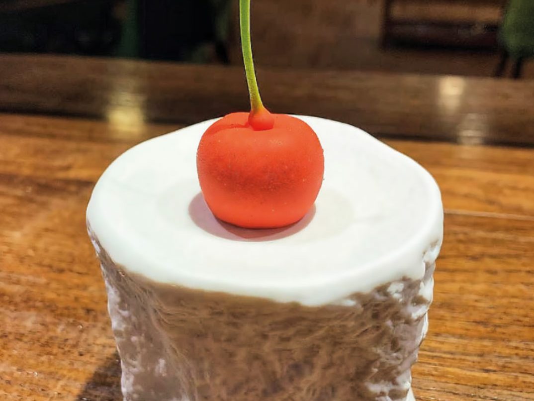 Finta ciliegia di fegato di wagyu: una ricetta dello chef Valerio Braschi del ristorante 1978 di Roma