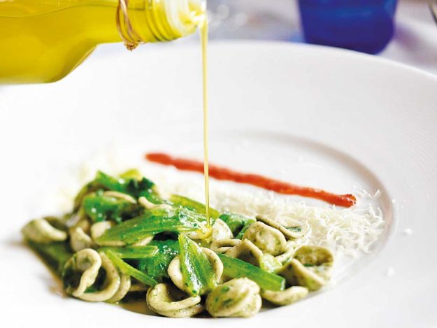 Orecchiette di gran arso con cime di zucchine