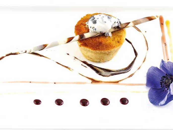 Pan morbido al sale grosso con stracchino gelato