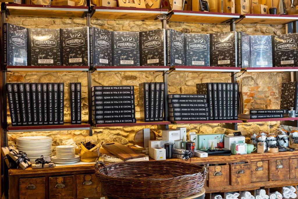 Presentazione libro Ferramenta Storie di vita e di cucina