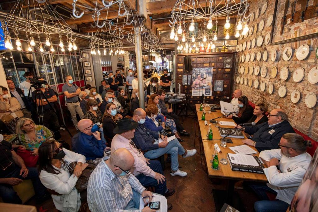 Conferenza Ferramenta Storie di vita e di cucina