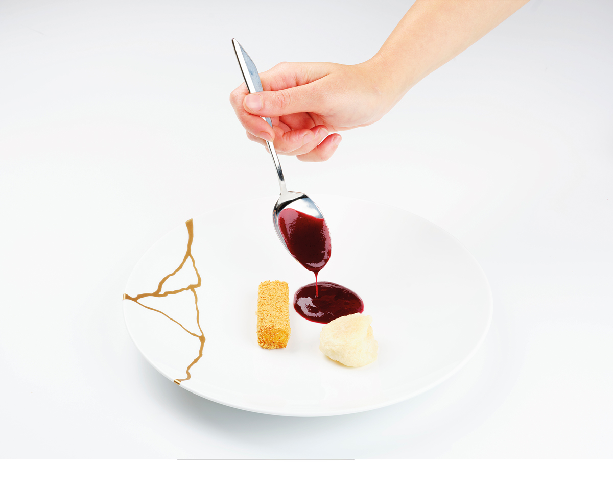 Formaggio di Brillat-Savarin alle mandorle amare con capesante e more di Casa Vissani