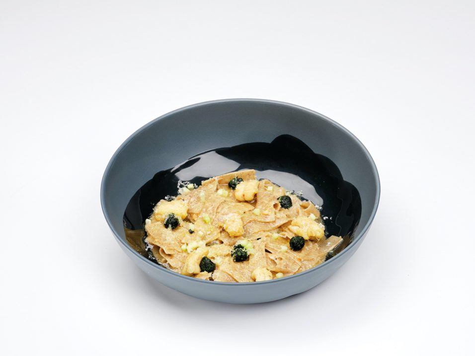 Pizzoccheri al bitto, bieta e razza, mirepoix di cetrioli