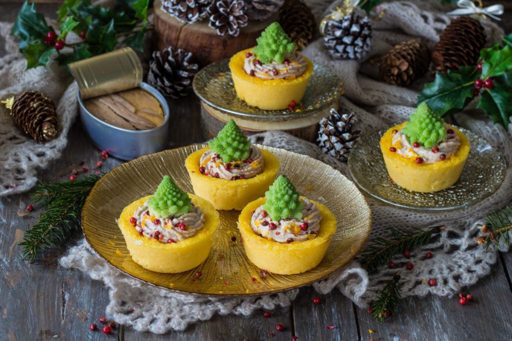 Cestino di polenta con mousse di tonno e broccolo romanesco