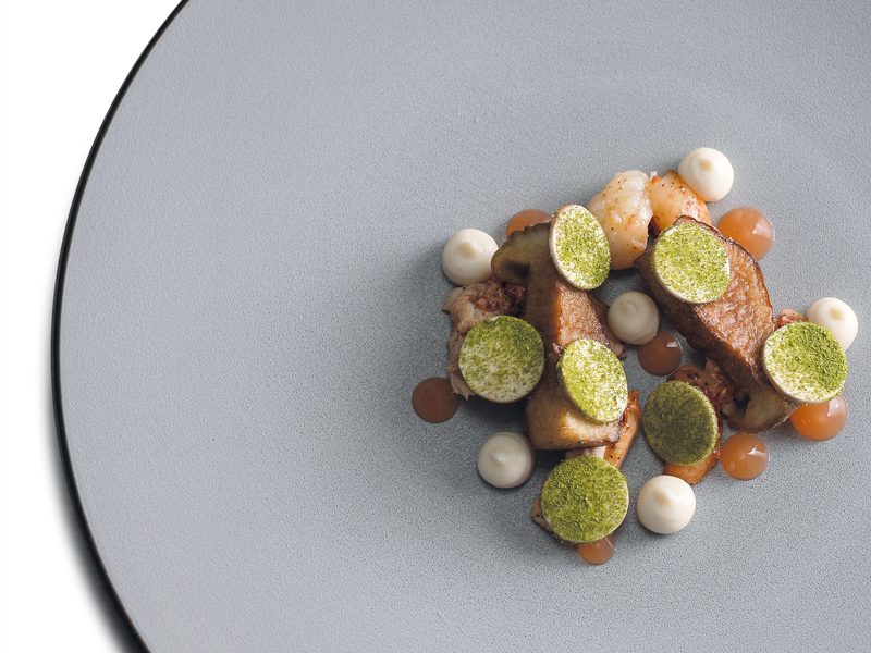 Astice confit, pompelmo, cardoncelli e rafano