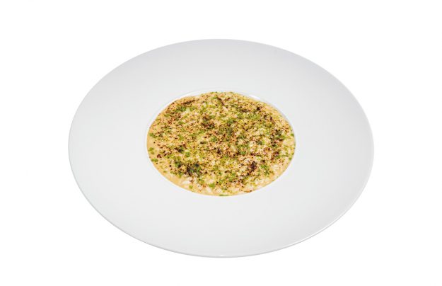 RISOTTO CON BURRO AL GINEPRO, ALLORO, LIQUIRIZIA E GIN