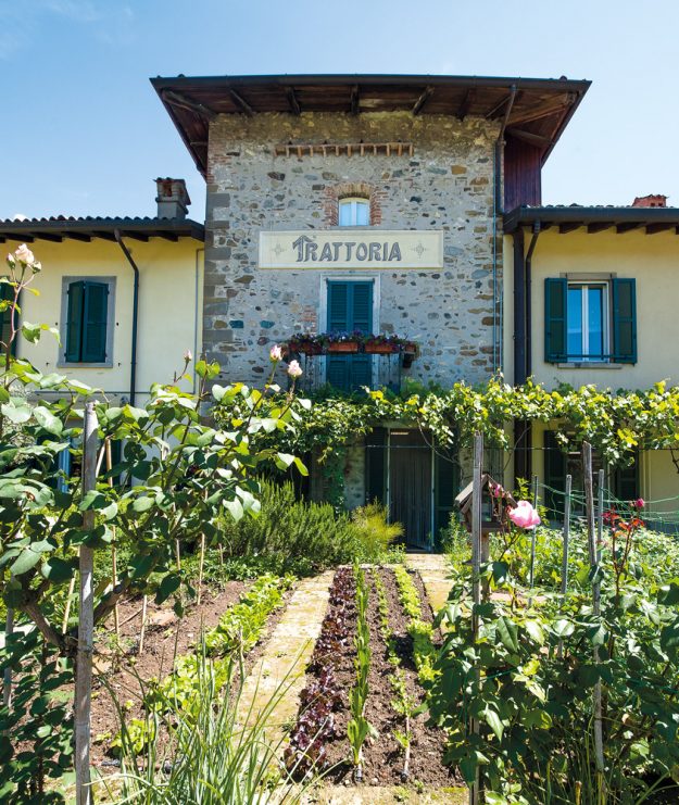 Visconti---Esterno-SB7_2152