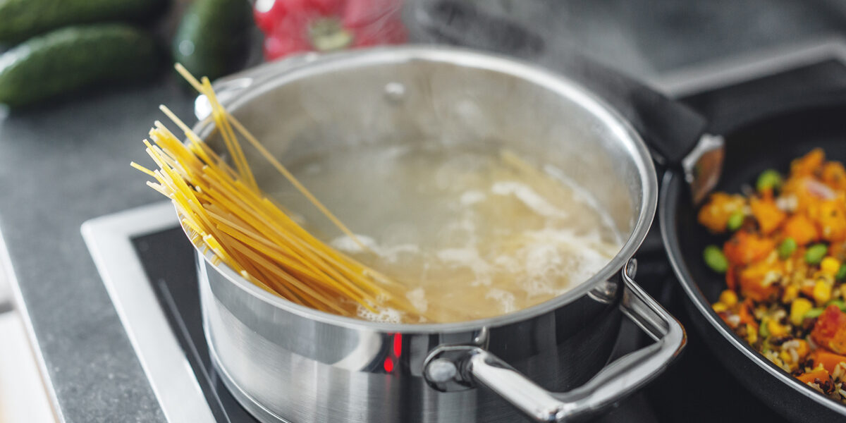 Cuocere-la-pasta-in-modo-sostenibile