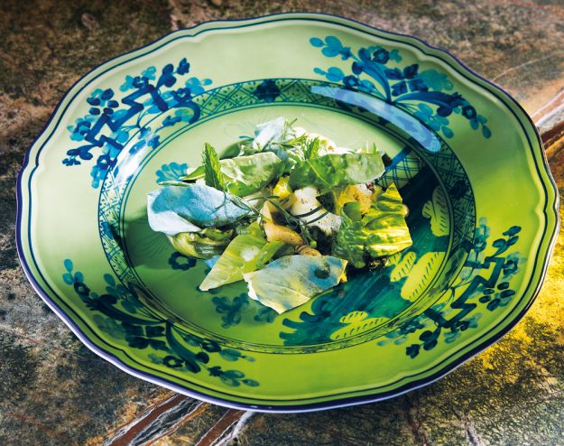 Insalata di baccalà, erbe e scarola