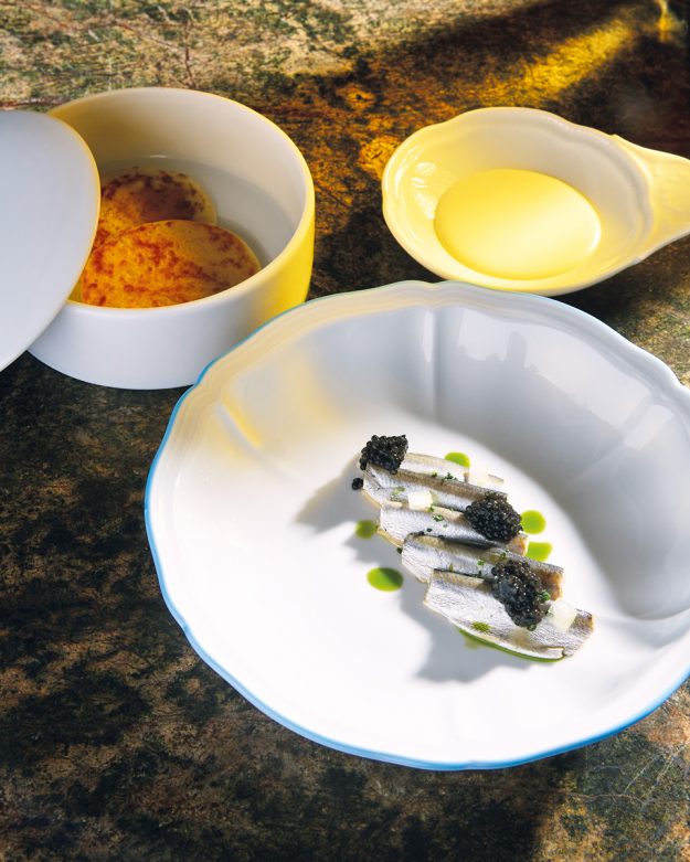 Saraghina Fac-simile con cantarella, squacquerone montato e caviale