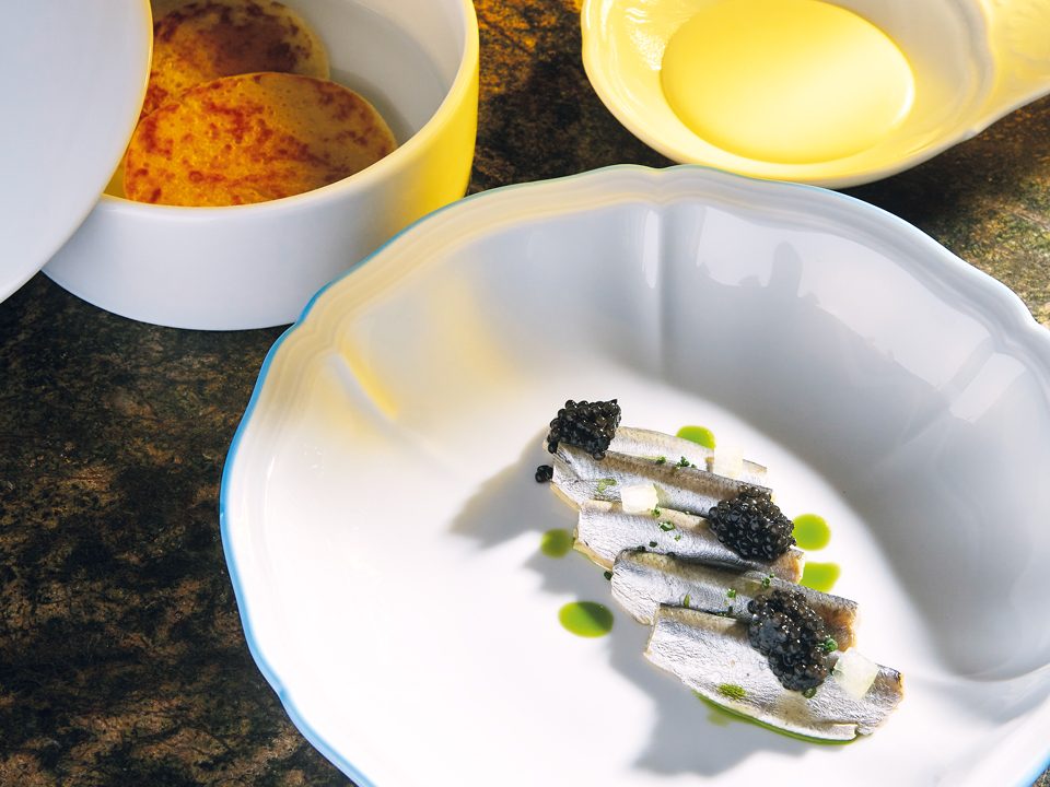 Saraghina Fac-simile con cantarella, squacquerone montato e caviale