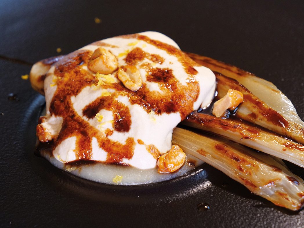 Cardo gobbo di Nizza Monferrato con limone alla marocchina, arachidi e liquirizia