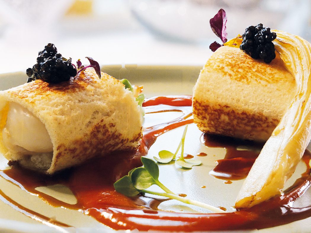 Club sandwich di capasanta, midollo alla brace e caviale