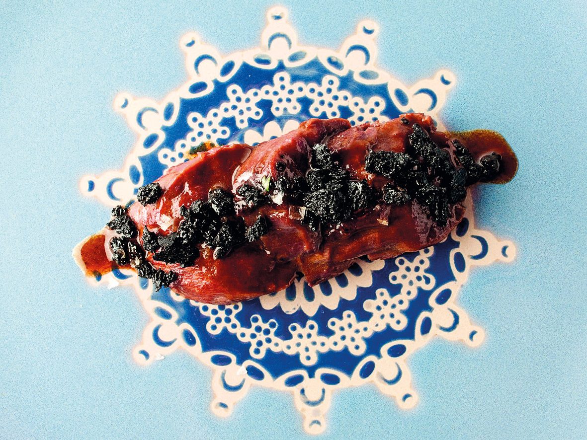 Uliassi-Lepre-in-civet