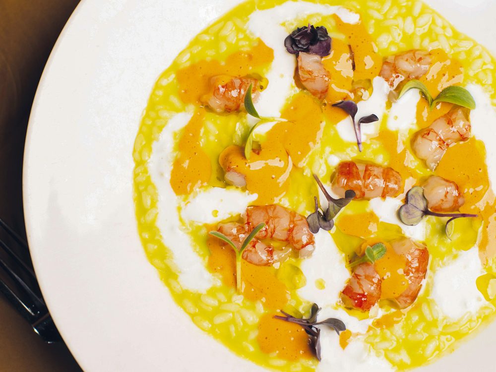 riso con pisellini gamberi burrata