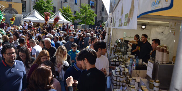 Sagra-del-pistacchio-2022—stand-piazza-Spedalieri Sagra del pistacchio